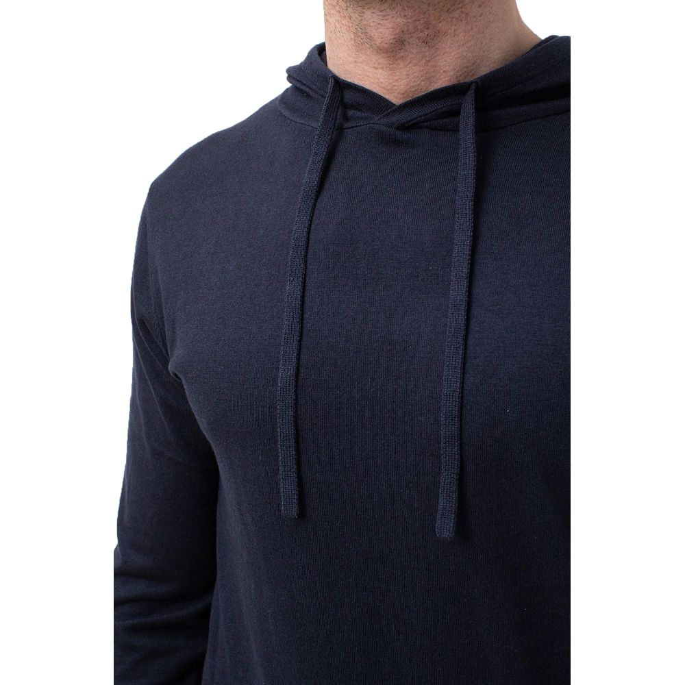 Blauer Baumwollpullover