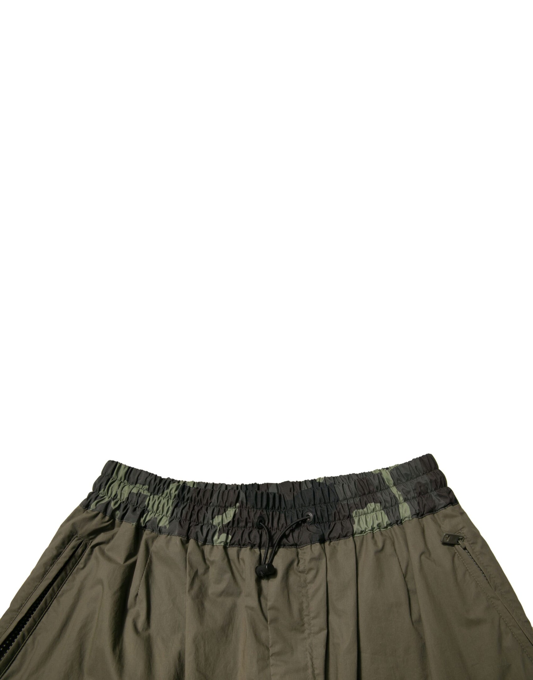 Mehrfarbige Cargo-Jogginghose mit Camouflage-Muster