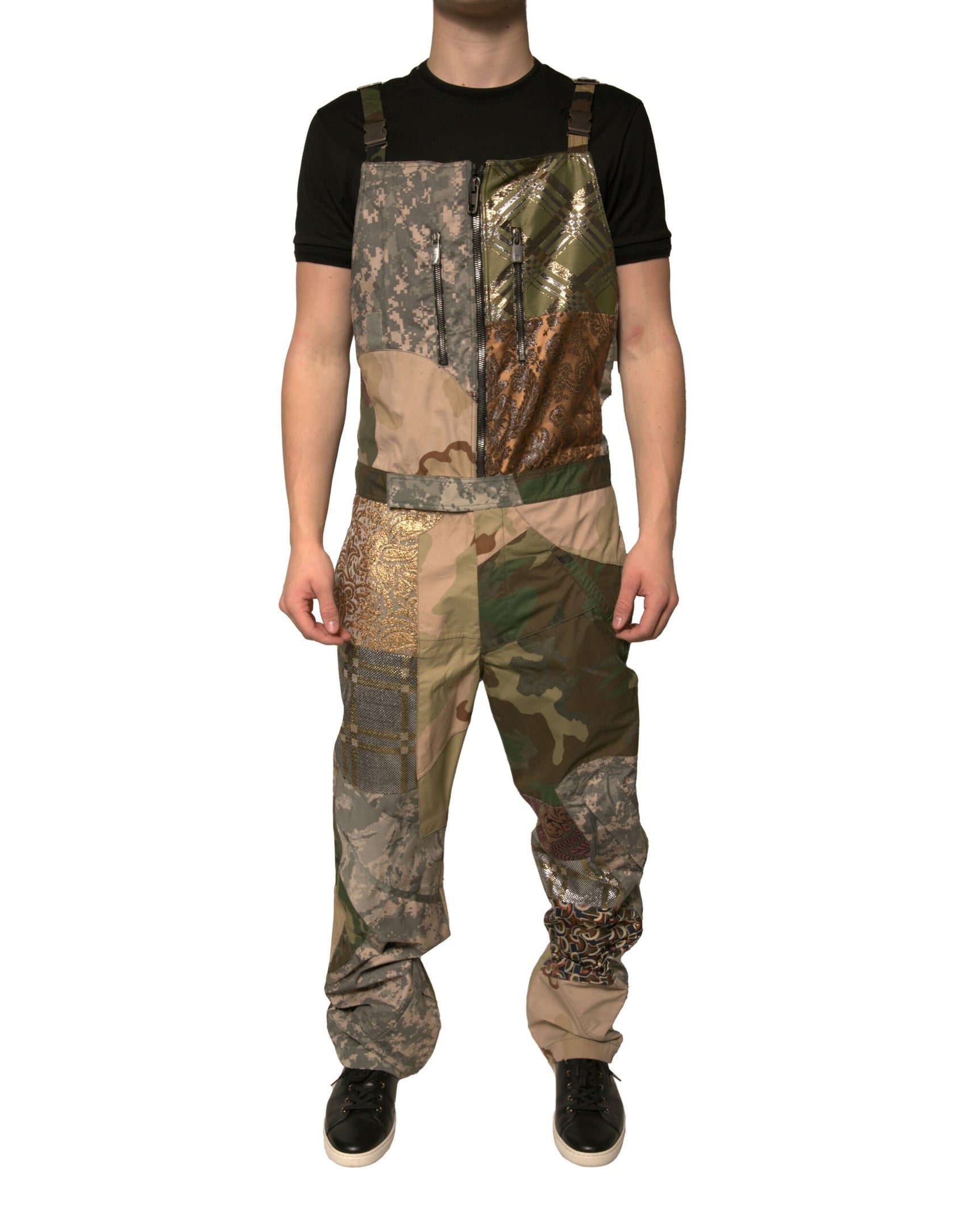 Mehrfarbige Patchwork-Latzhose in Camouflage