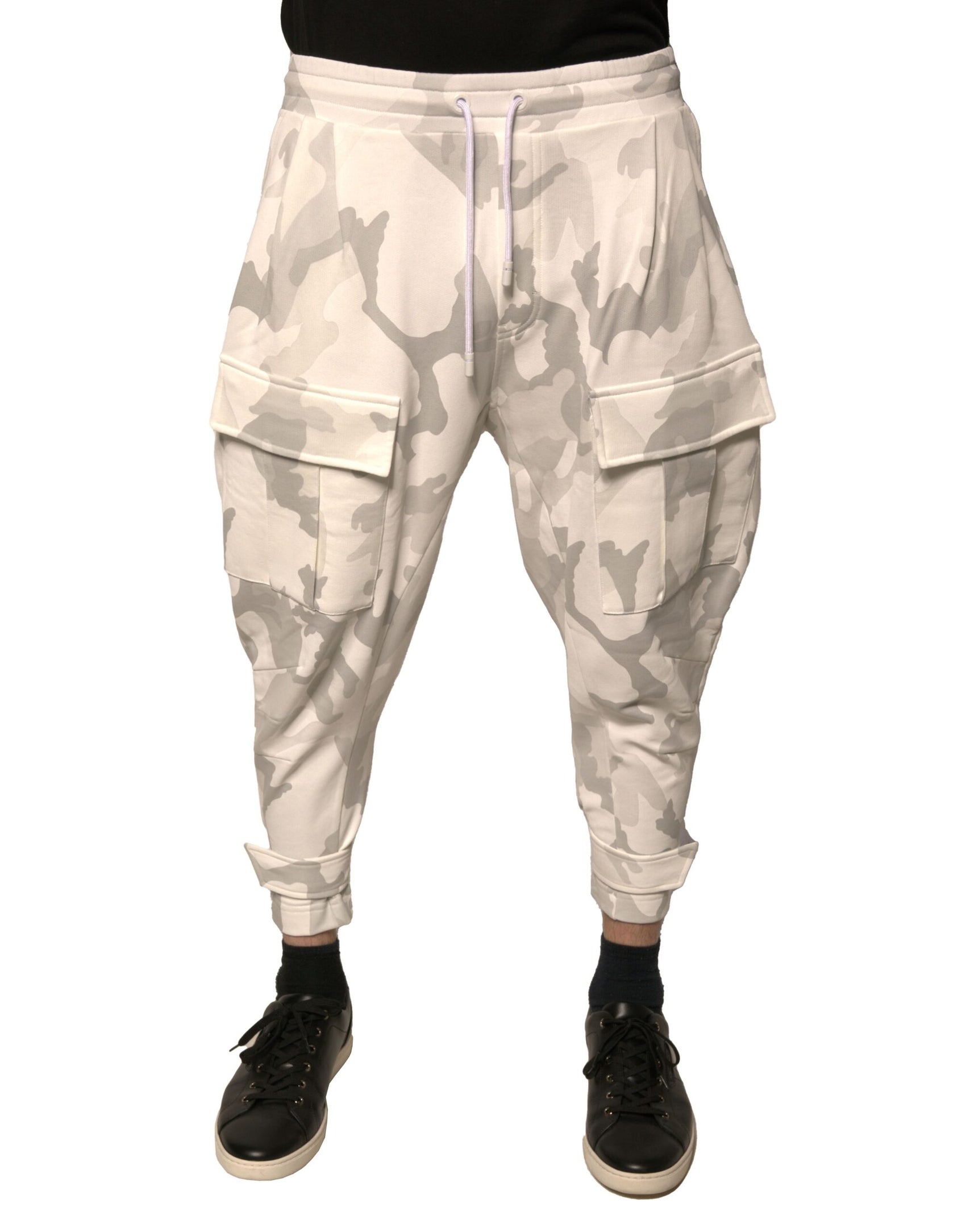 Weiße Cargo-Jogginghose mit Camouflage-Muster