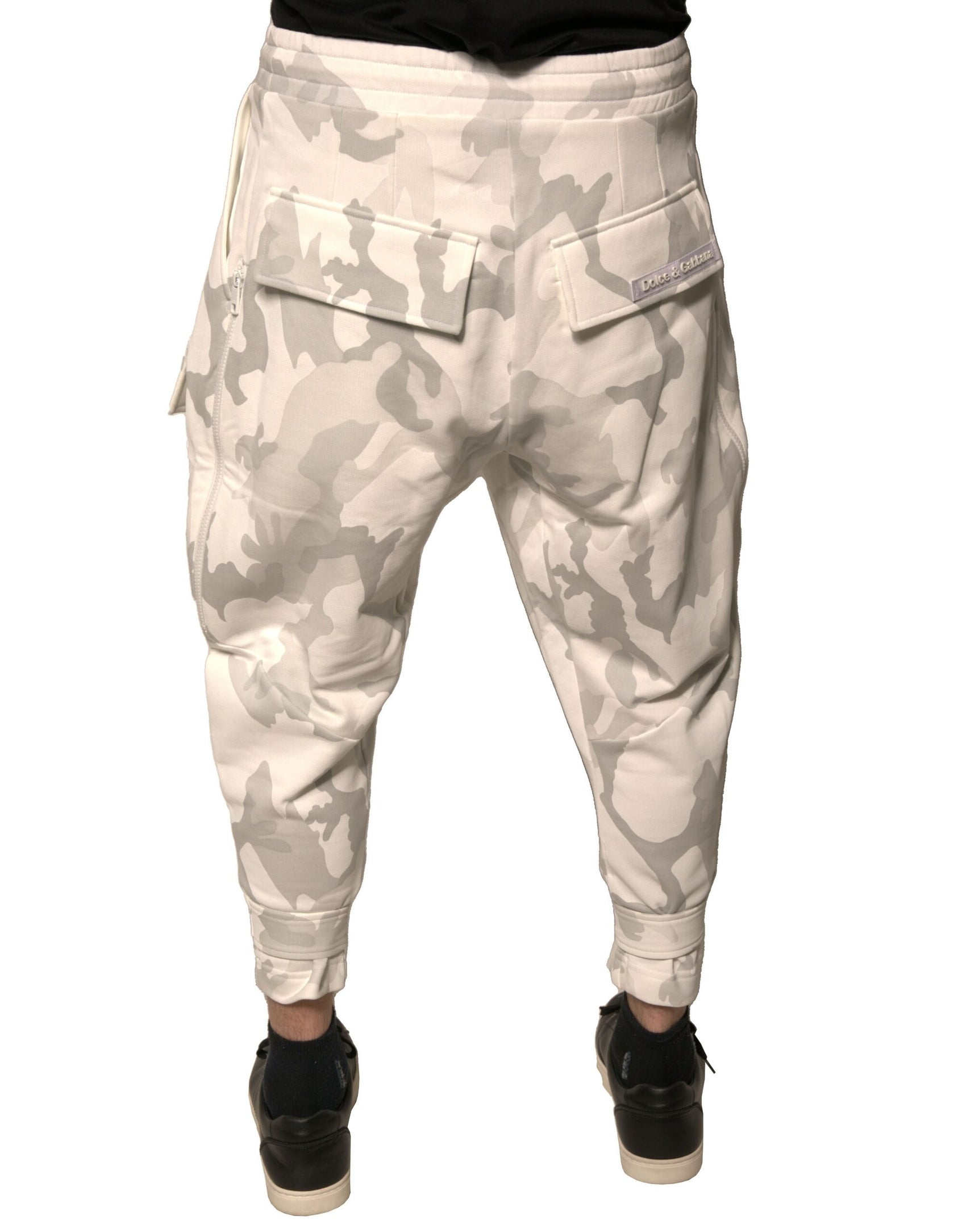 Weiße Cargo-Jogginghose mit Camouflage-Muster