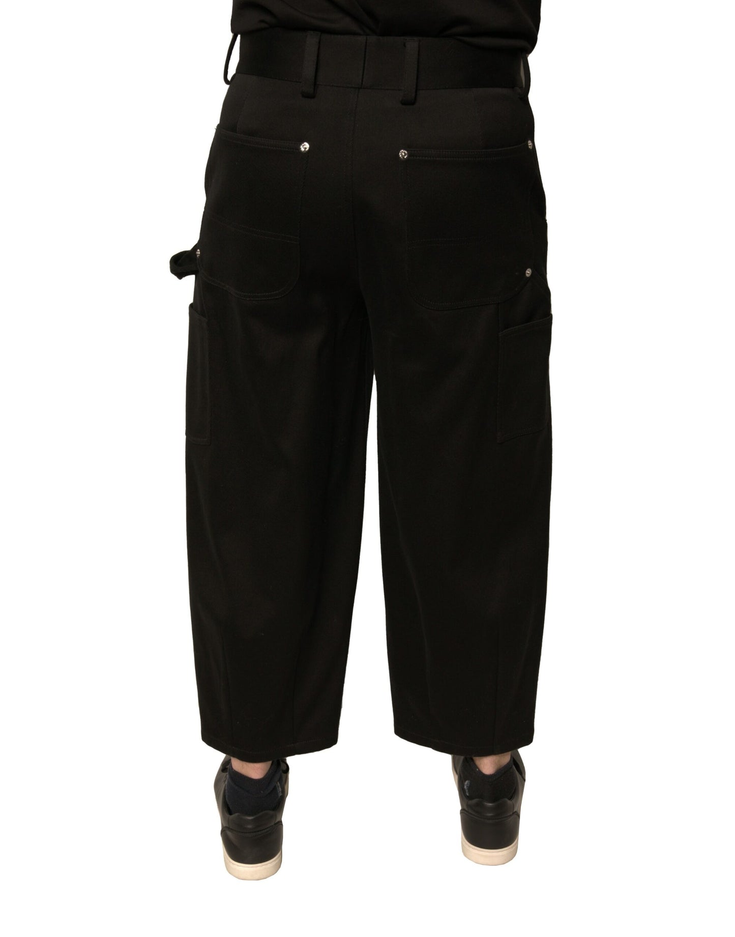 Schwarze, verkürzte Hose aus Baumwolle mit mittlerer Taille