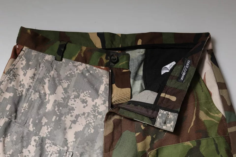Mehrfarbige Cargohose mit Patchwork-Camouflage