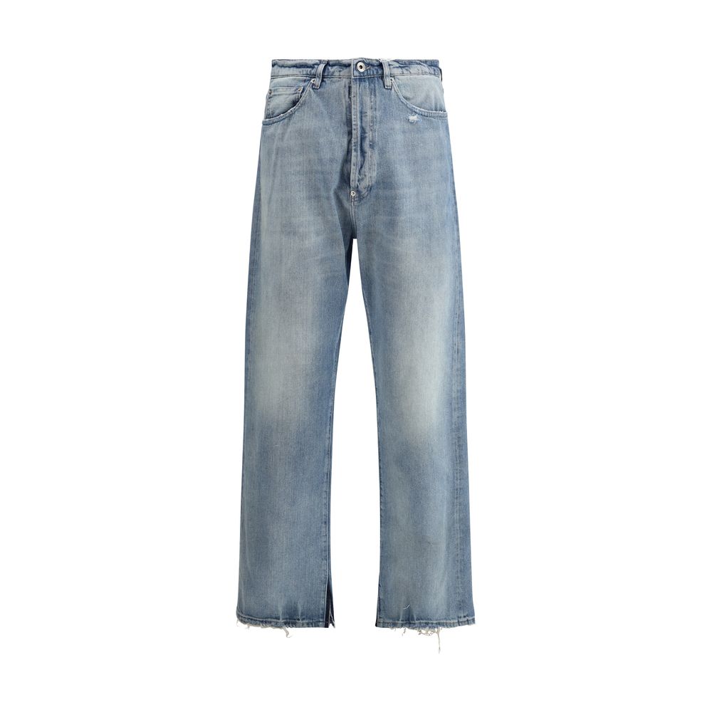 Jeans mit Cinch-Riemen auf der Rückseite