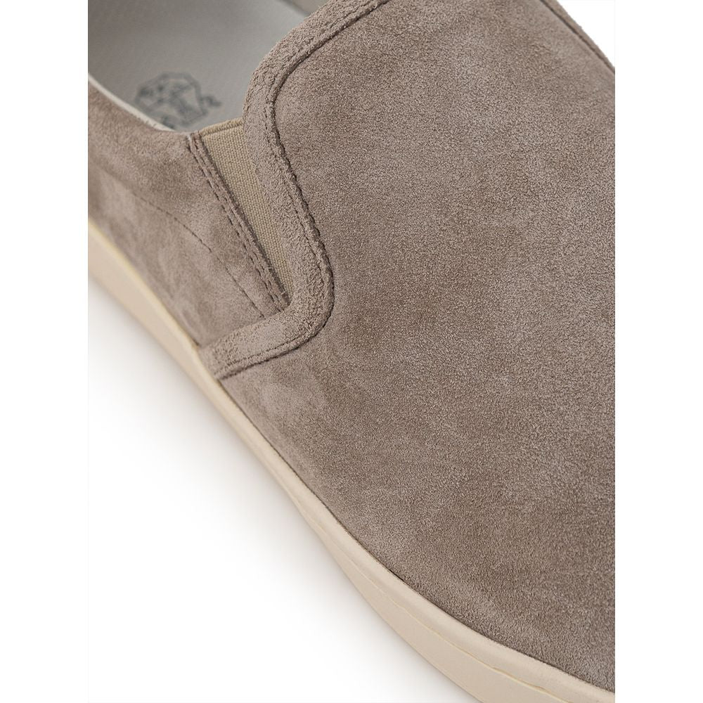 Grauer Ledersneaker