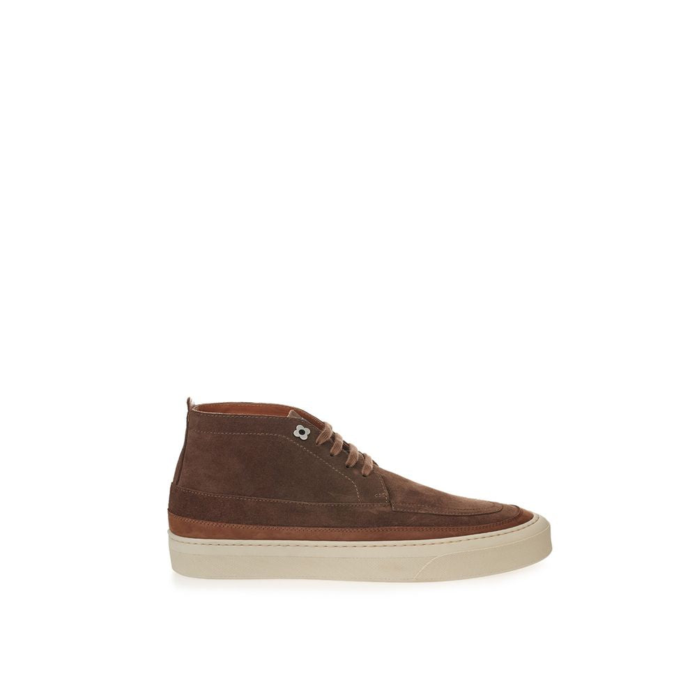 Eleganti sneakers in pelle scamosciata color marrone intenso