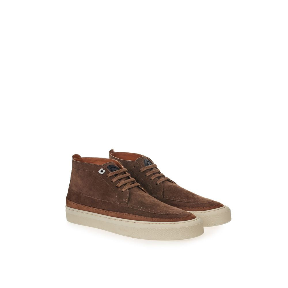 Eleganti sneakers in pelle scamosciata color marrone intenso