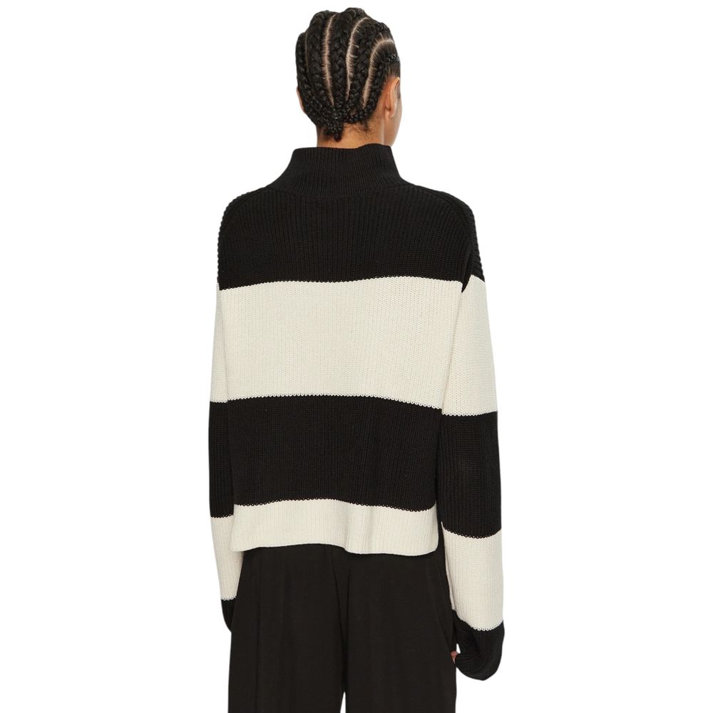Schwarz-weißer Baumwollpullover