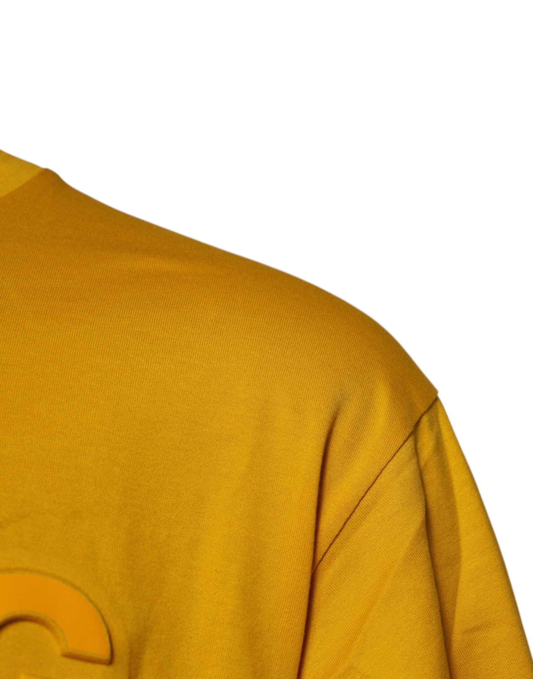 Dunkelgelbes Herren-T-Shirt aus Baumwolle mit Rundhalsausschnitt und Logo