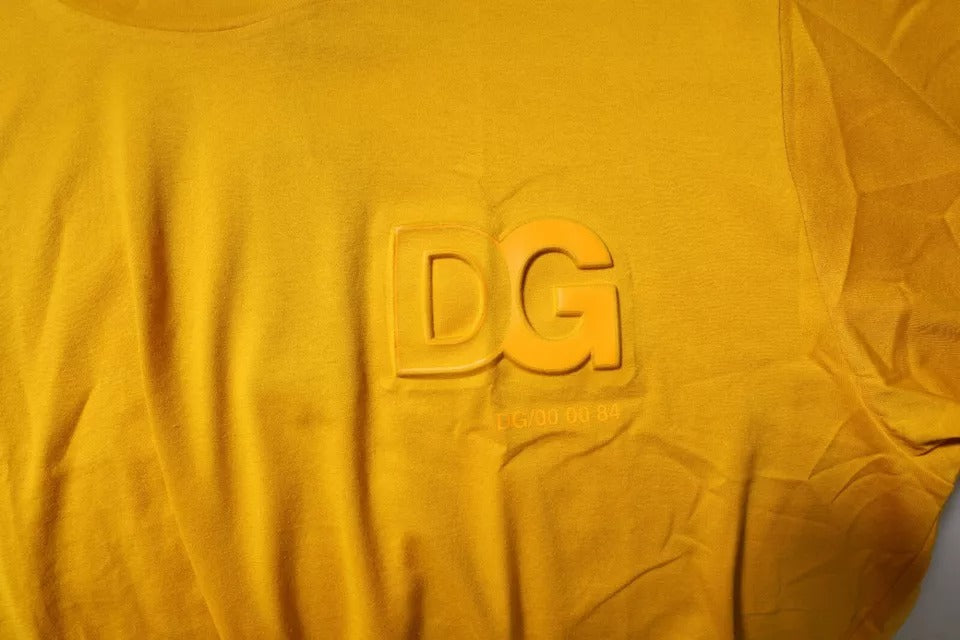 Dunkelgelbes Herren-T-Shirt aus Baumwolle mit Rundhalsausschnitt und Logo