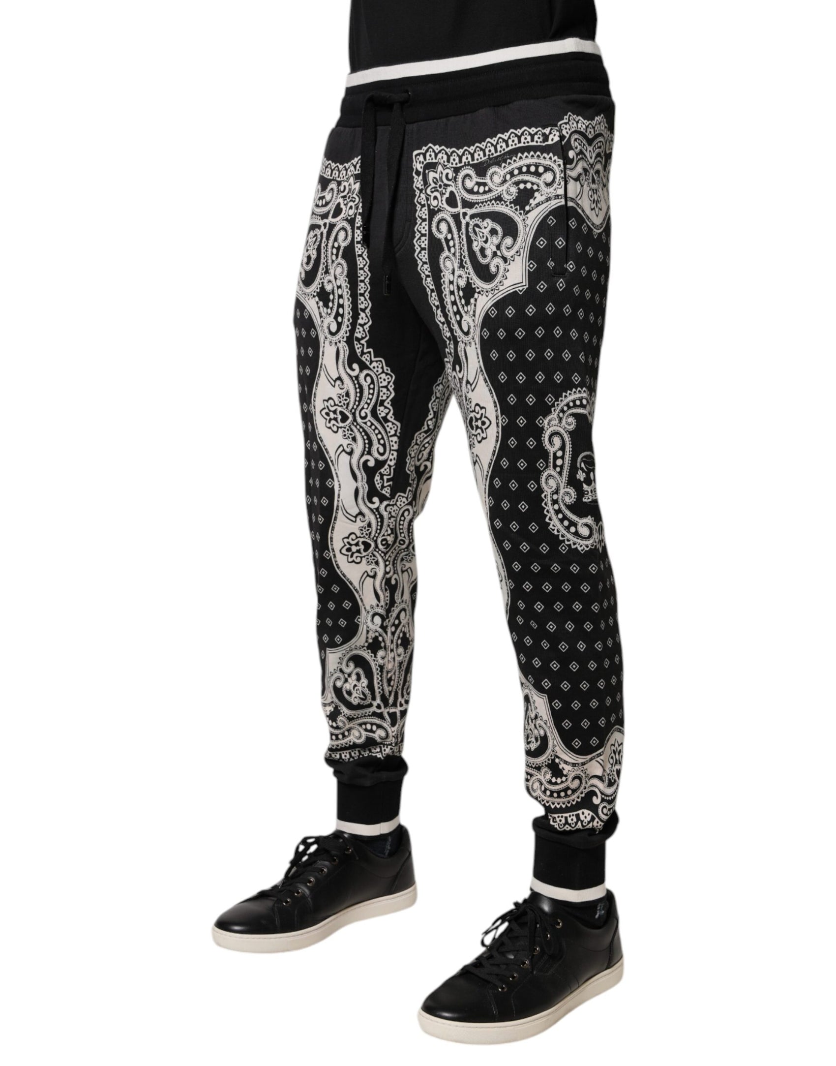 Schwarze Jogginghose aus Baumwolle mit Bandana-Muster