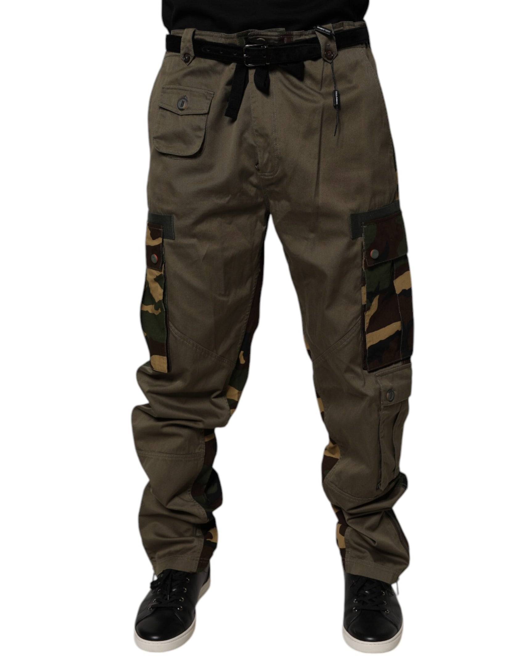 Mehrfarbige Cargohose mit Patchwork-Camouflage