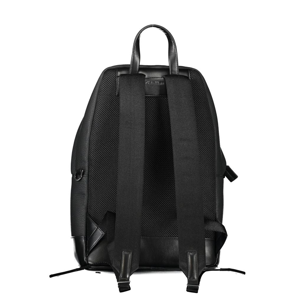 Zaino Urbanite nero elegante con scomparto per laptop