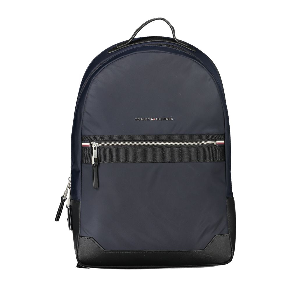 Eleganter blauer Rucksack mit Kontrastdetails