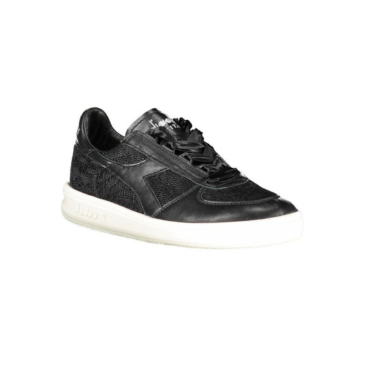 Sneaker da donna in pelle nera