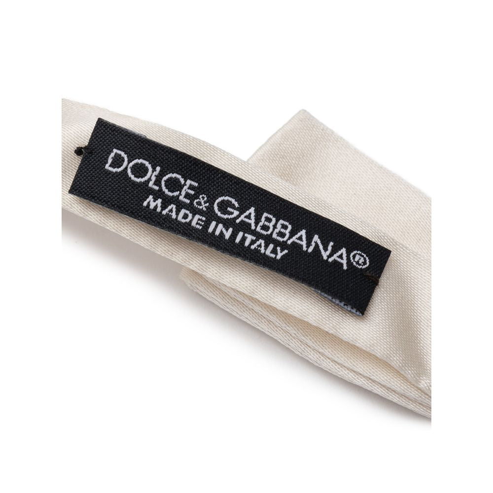 Cravatte e papillon in seta beige