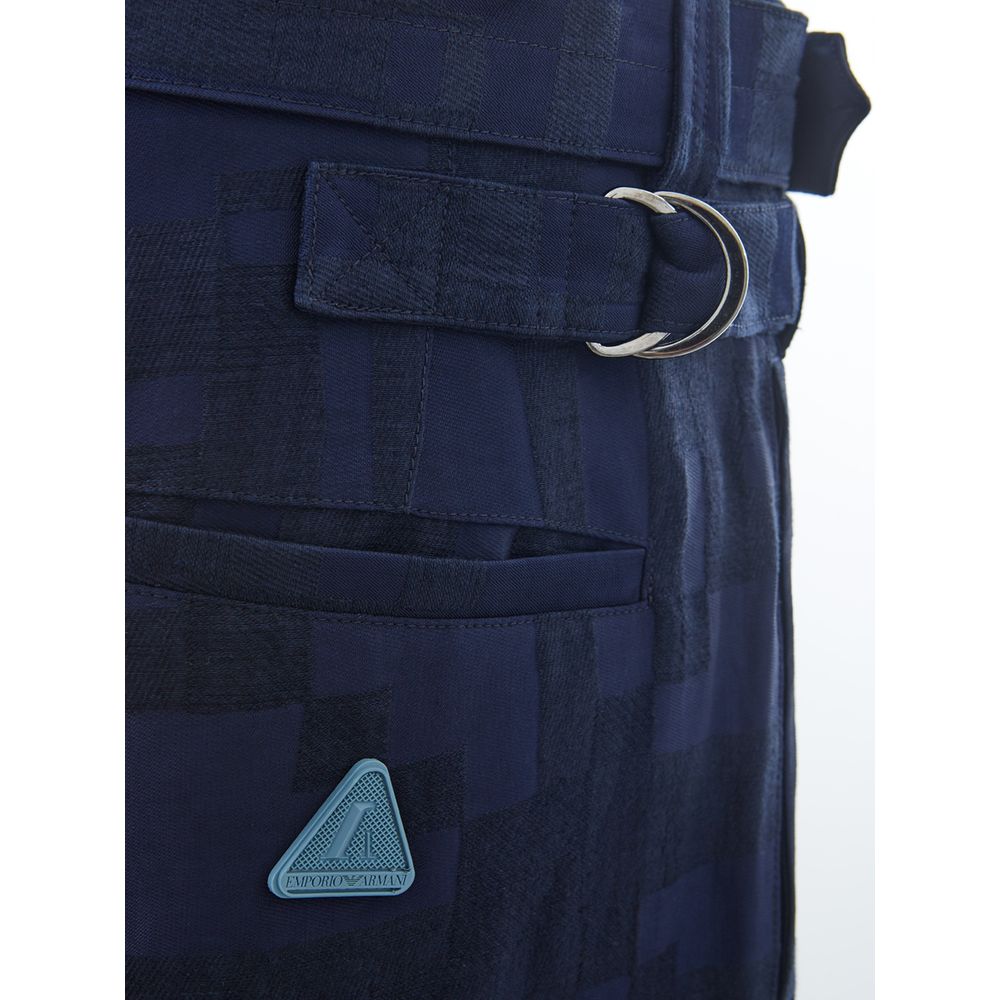 Blaue Leinenjeans und Hose