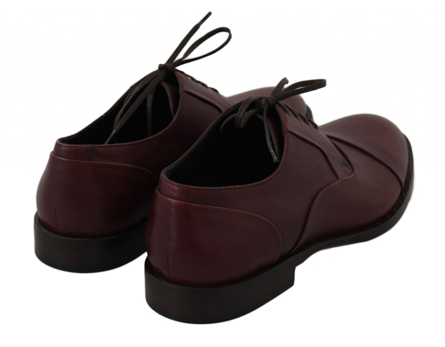 Eleganti scarpe eleganti in pelle bordeaux