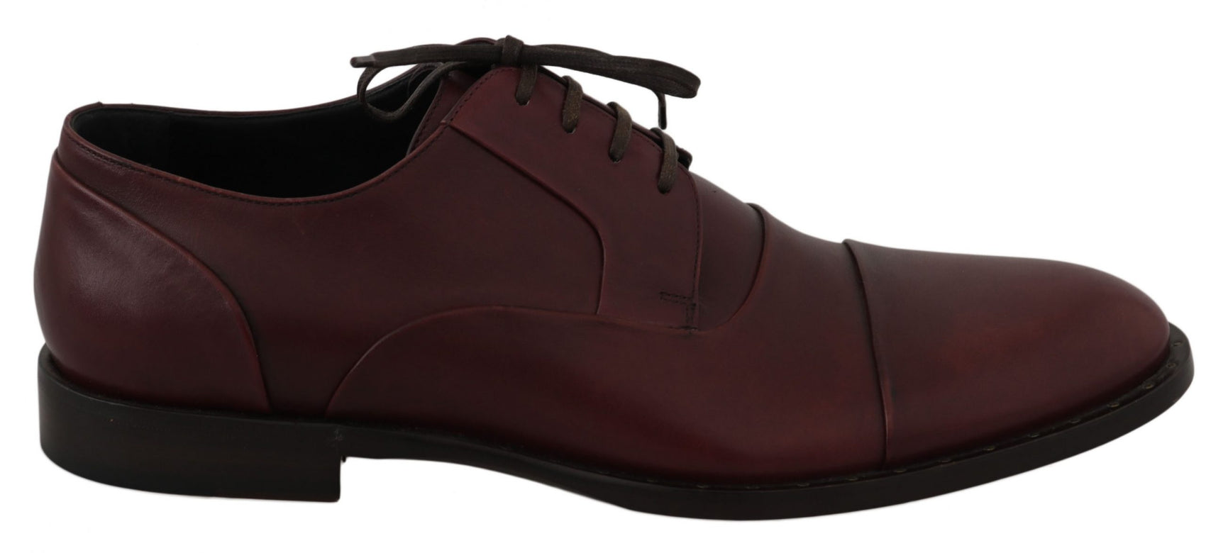 Eleganti scarpe eleganti in pelle bordeaux