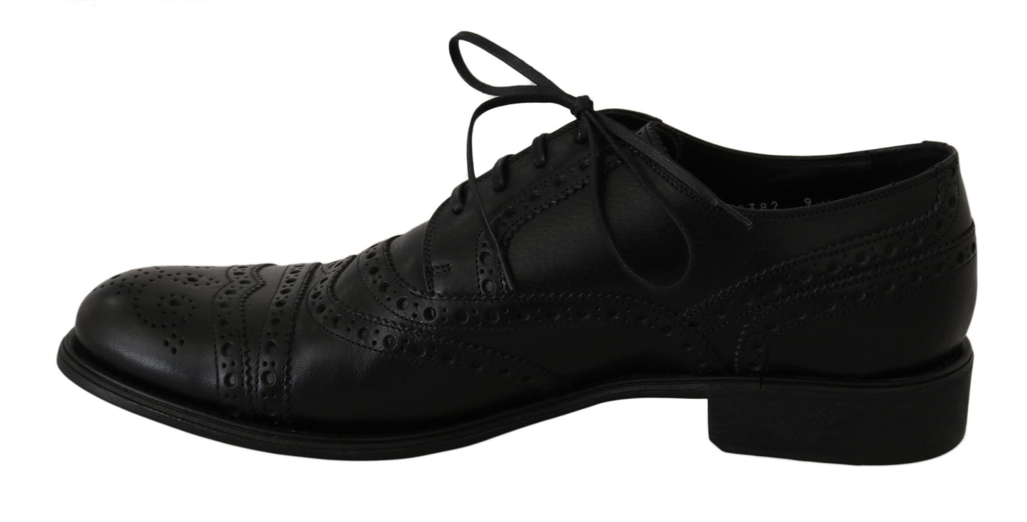 Elegante Derby-Schuhe aus schwarzem Leder mit Flügelkappe