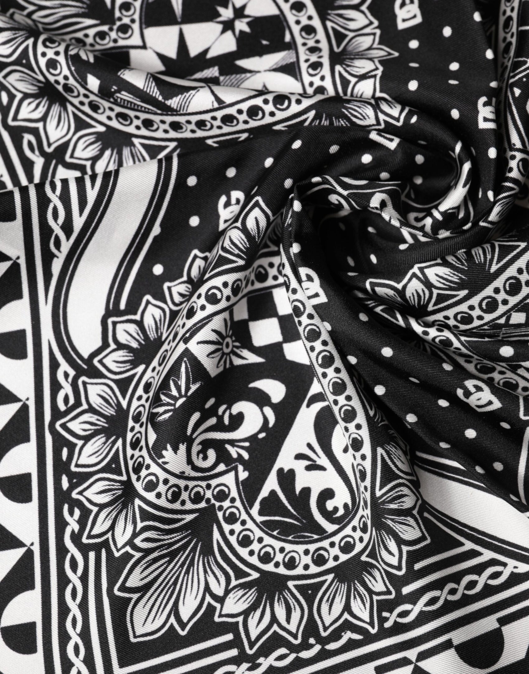 Dolce & Gabbana Black Bandana Print Silk Neck Foulard Scarf